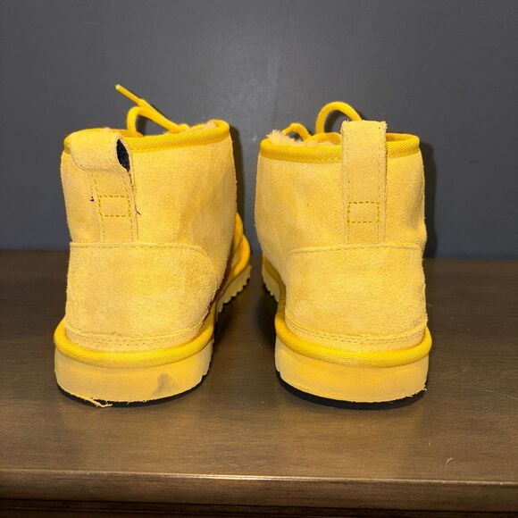 UGG Neumel Suede Chukka Ankle Boots Corn Yellow Mens Size 10 Lace Up Wool Plush main image 5